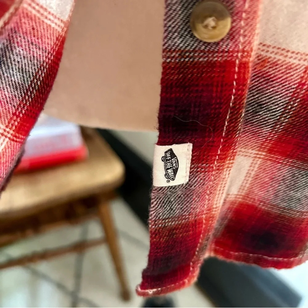 Vans Women’s Plaid Flannel Button Up Shirt - Picture 4 of 9